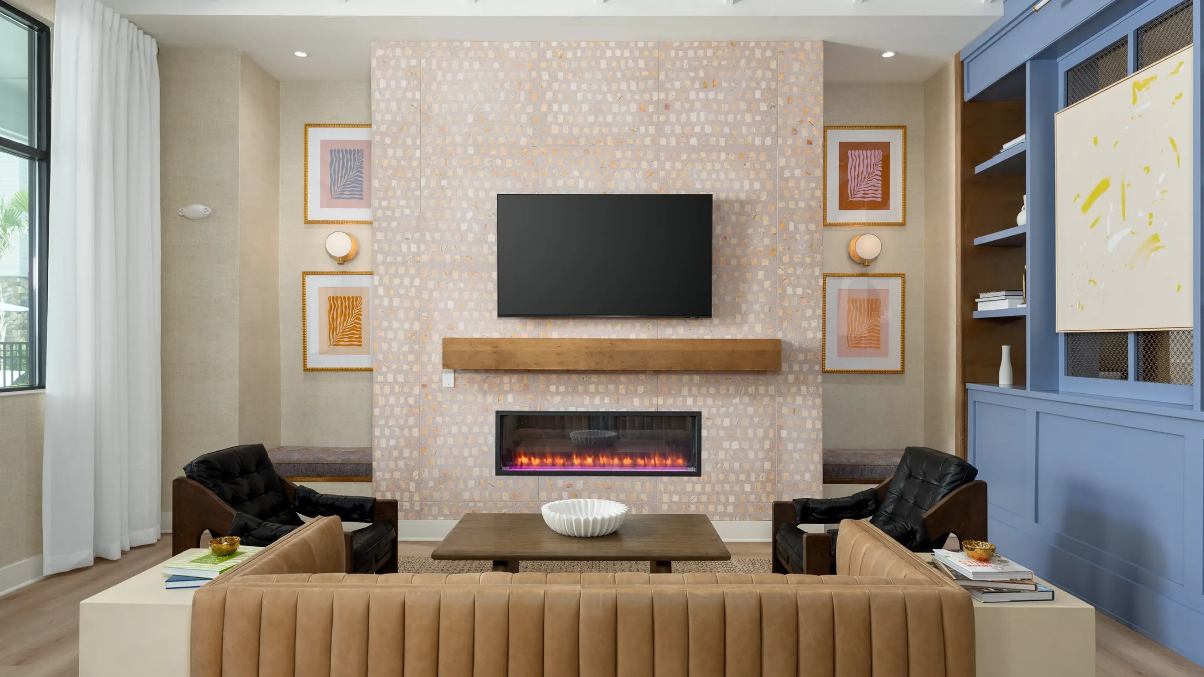 Holly Ridgeresident clubhouse amenity with seating area and beautiful finishes